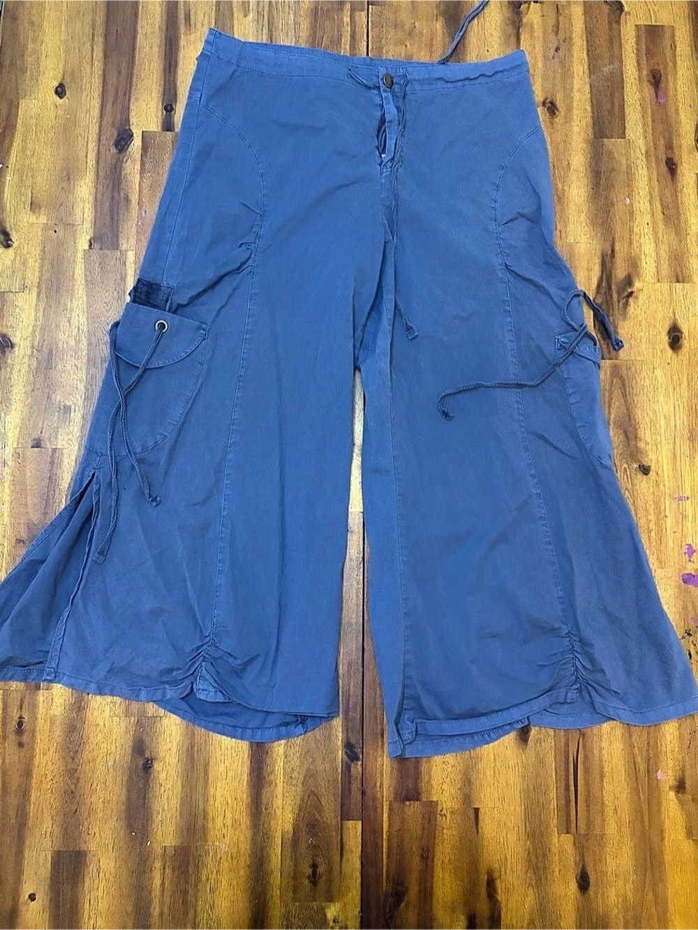 XCVI Wearables Cargo Gaucho Crop Pants Women medium Blue Ruched Wide Leg Capris